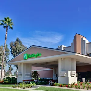 https://holiday-inn-hotel-suites-anaheim.topanaheimhotels.com