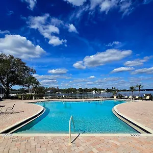 Apartment Beautiful Close To Busch Gardens